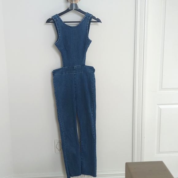 URBAN OUTFITTERS Denim Jumpsuit Size Small - Picture 3 of 11